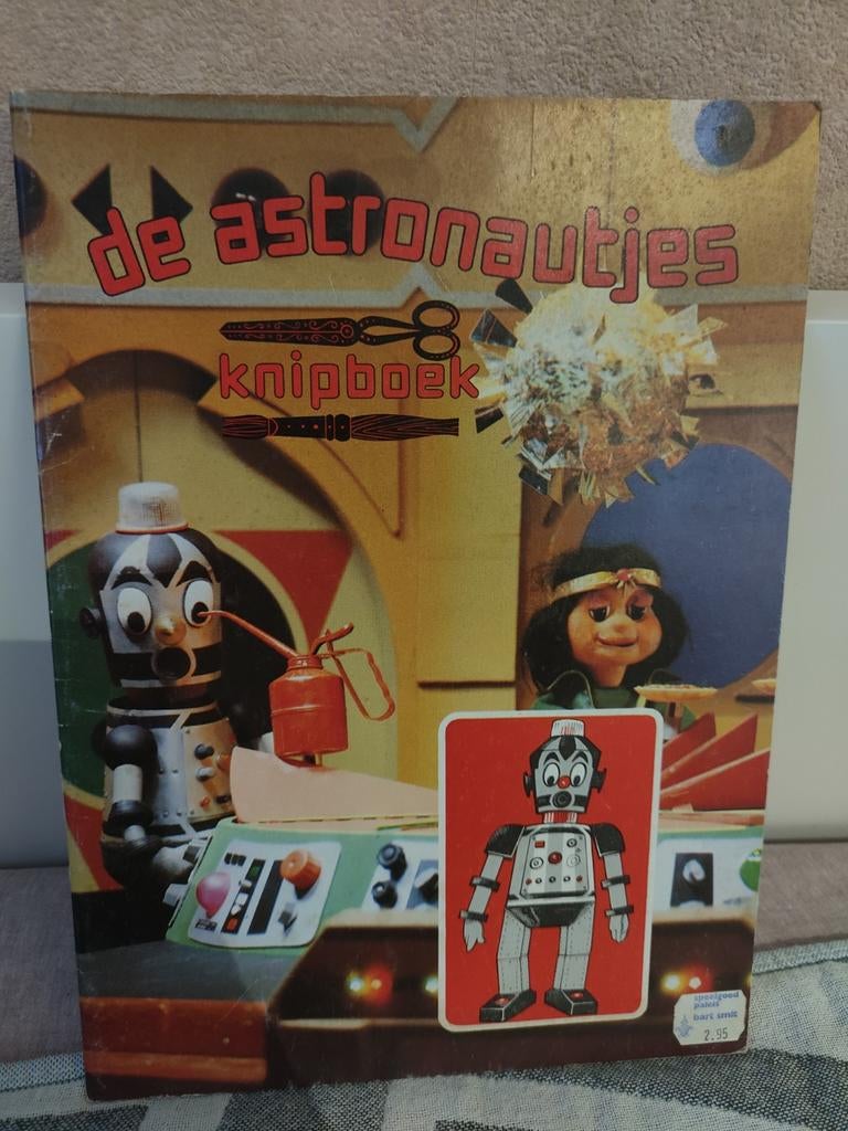 De Astronautjes Knipboek - Vintage Kinderboek, Ophalen of Verzenden, Gelezen, Onbekend, Fictie algemeen