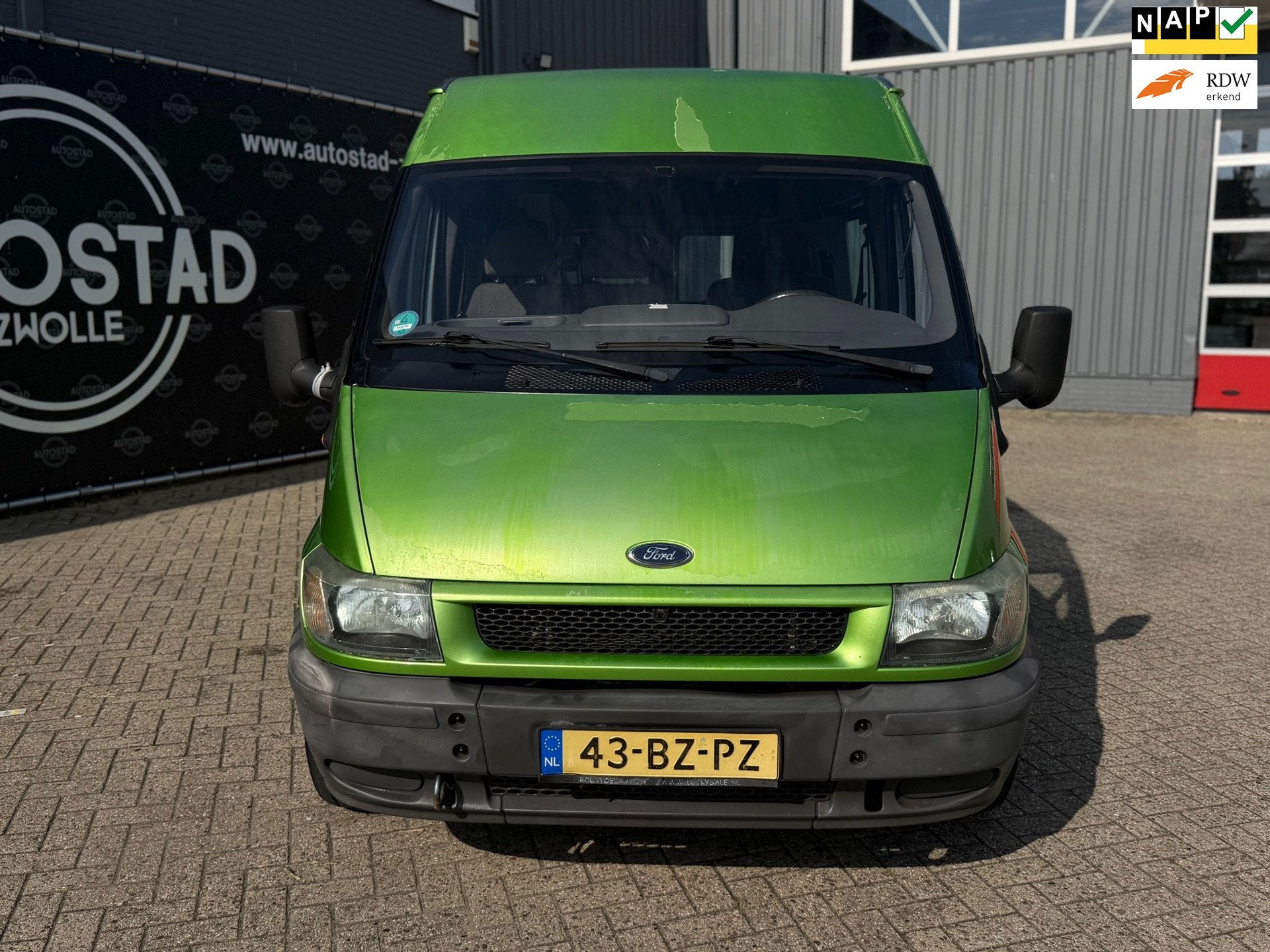 Ford Transit 300M 2.4TDdi Automaat / Invalideauto / Rolstoel, Automaat, Gebruikt, 1829 kg, 4 cilinders