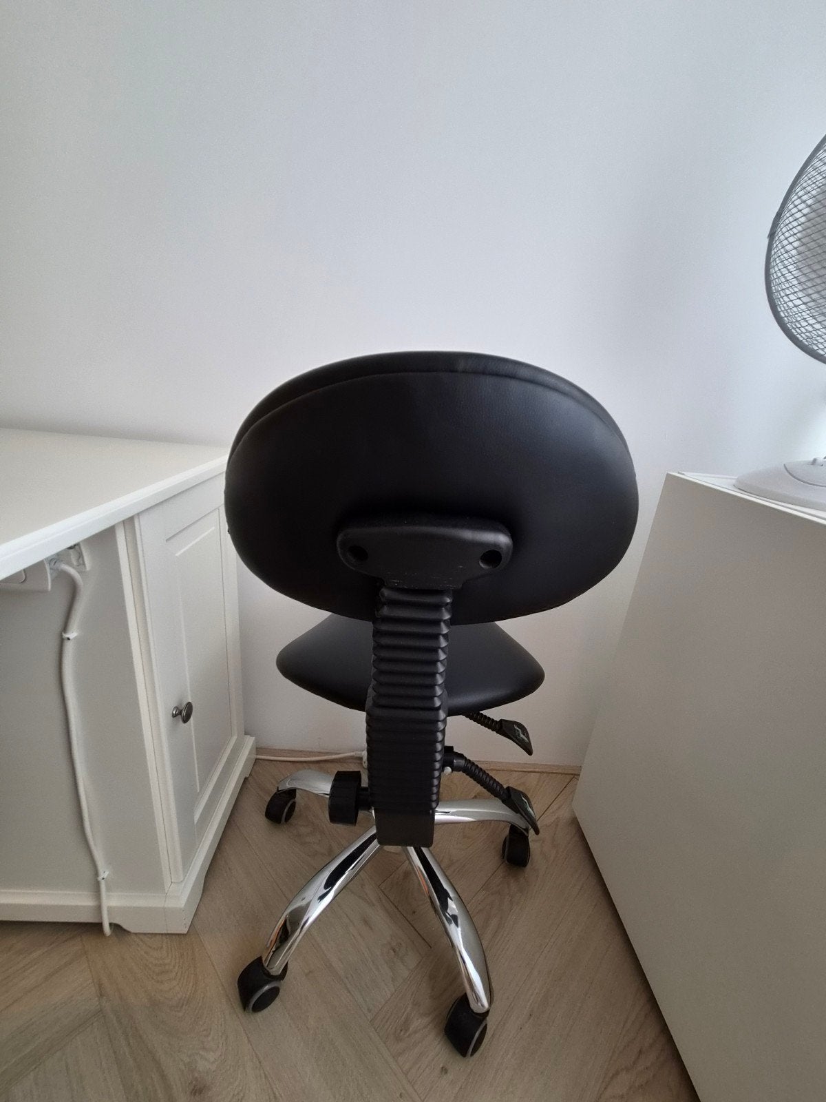 zadel kruk, Huis en Inrichting, Ophalen, Gebruikt, Hout