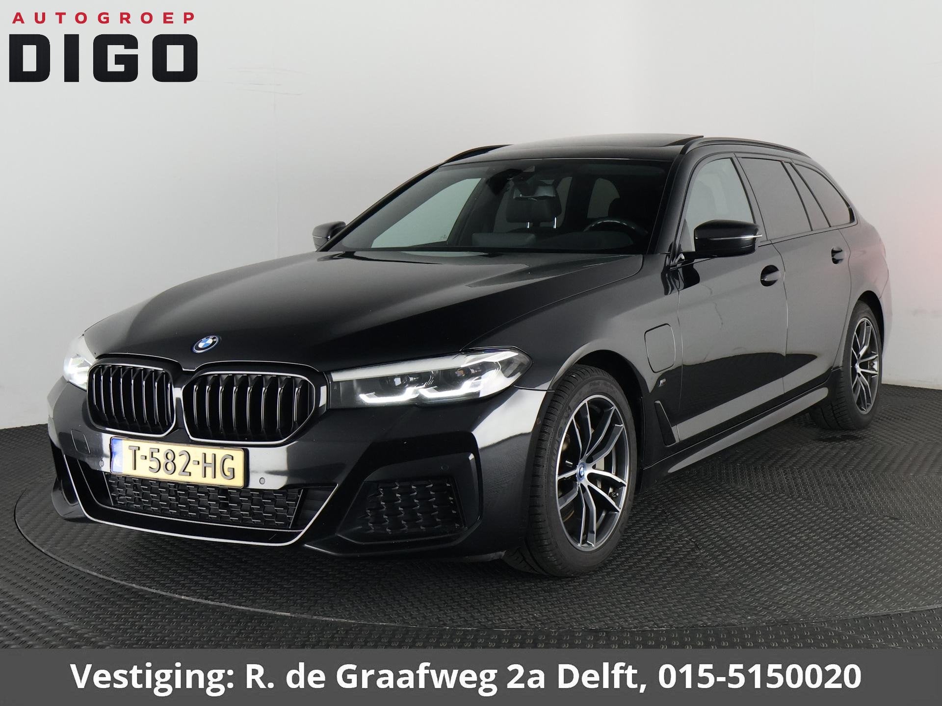 BMW 5-serie Touring 530e Business Edition Plus M-Pakket | St, Auto's, Achterwielaandrijving, Gebruikt, 4 cilinders, Alcantara