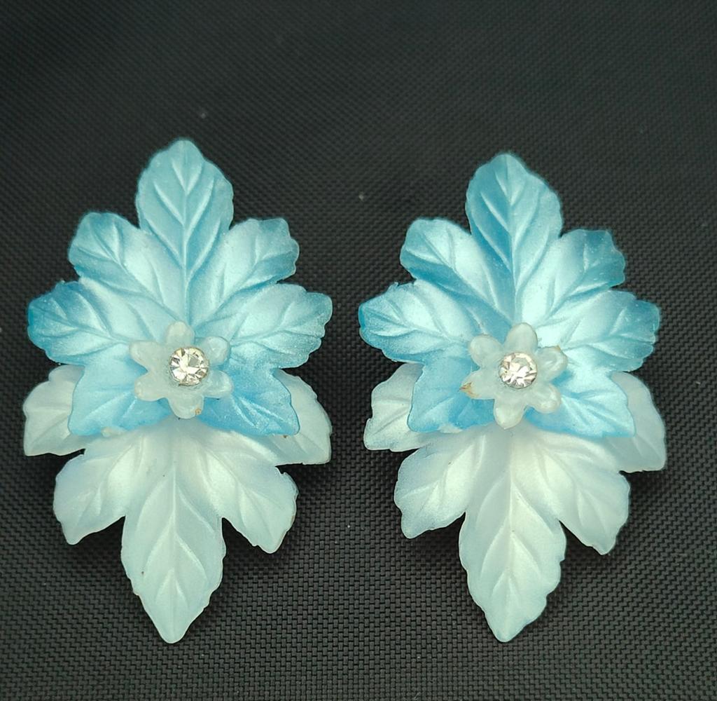 Vintage lucite Blauwe Blad Oorbellen met Strass, Sieraden, Tassen en Uiterlijk, Overige materialen, Blauw, Ophalen of Verzenden
