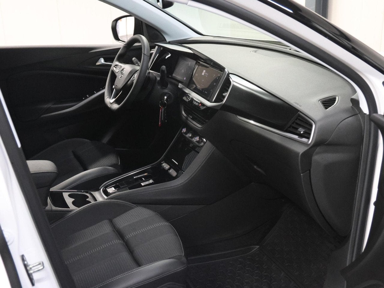 Foto 9 van Opel Grandland 1.2 130PK Turbo GS | 1ste eigenaar | AppleCar