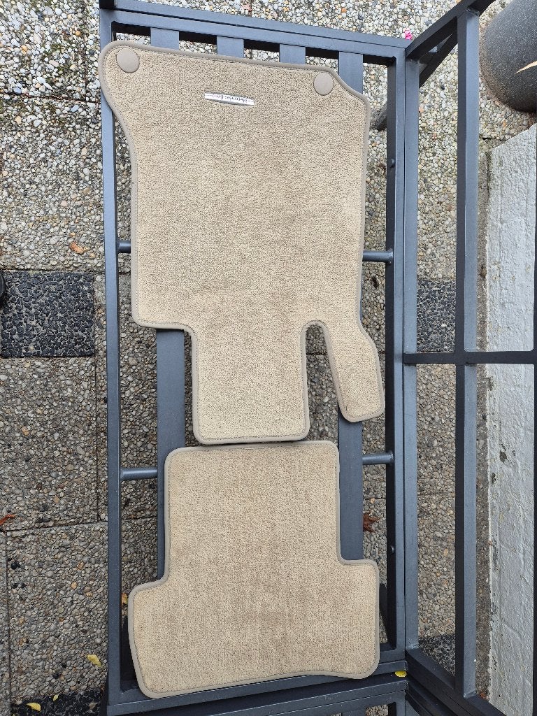 Originele Mercedes-Benz automatten beige W204 / W207, Ophalen, Gebruikt