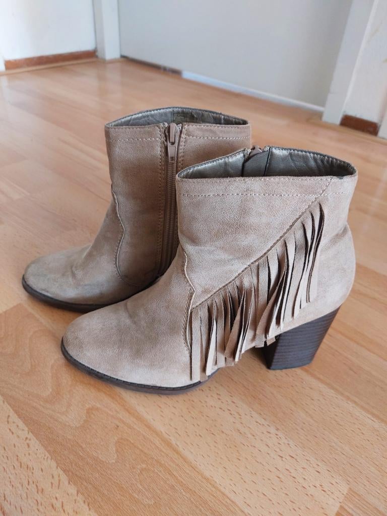 Leuke dames laarsjes maat 38 merk eksept, Kleding | Dames, Schoenen, Beige, Lage of Enkellaarzen, Ophalen of Verzenden, Zo goed als nieuw