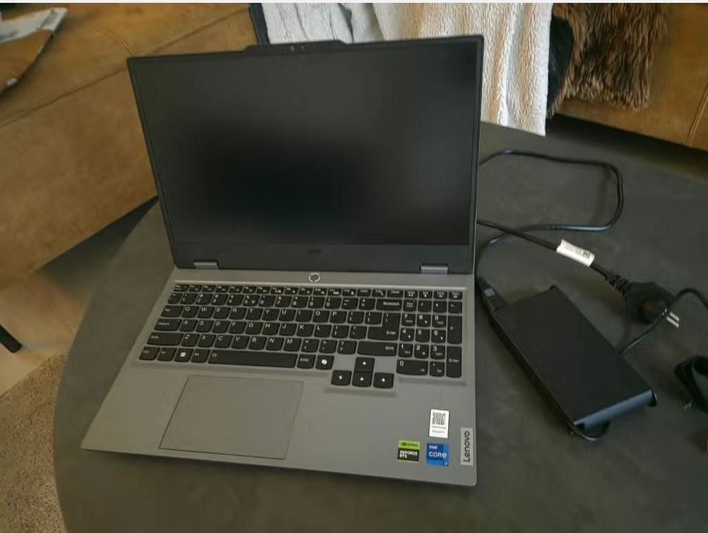Lenovo LOQ 15IRX9 Gaming - zgan - garantie tot dec 2026, Ophalen, Met videokaart, 15 inch, Zo goed als nieuw