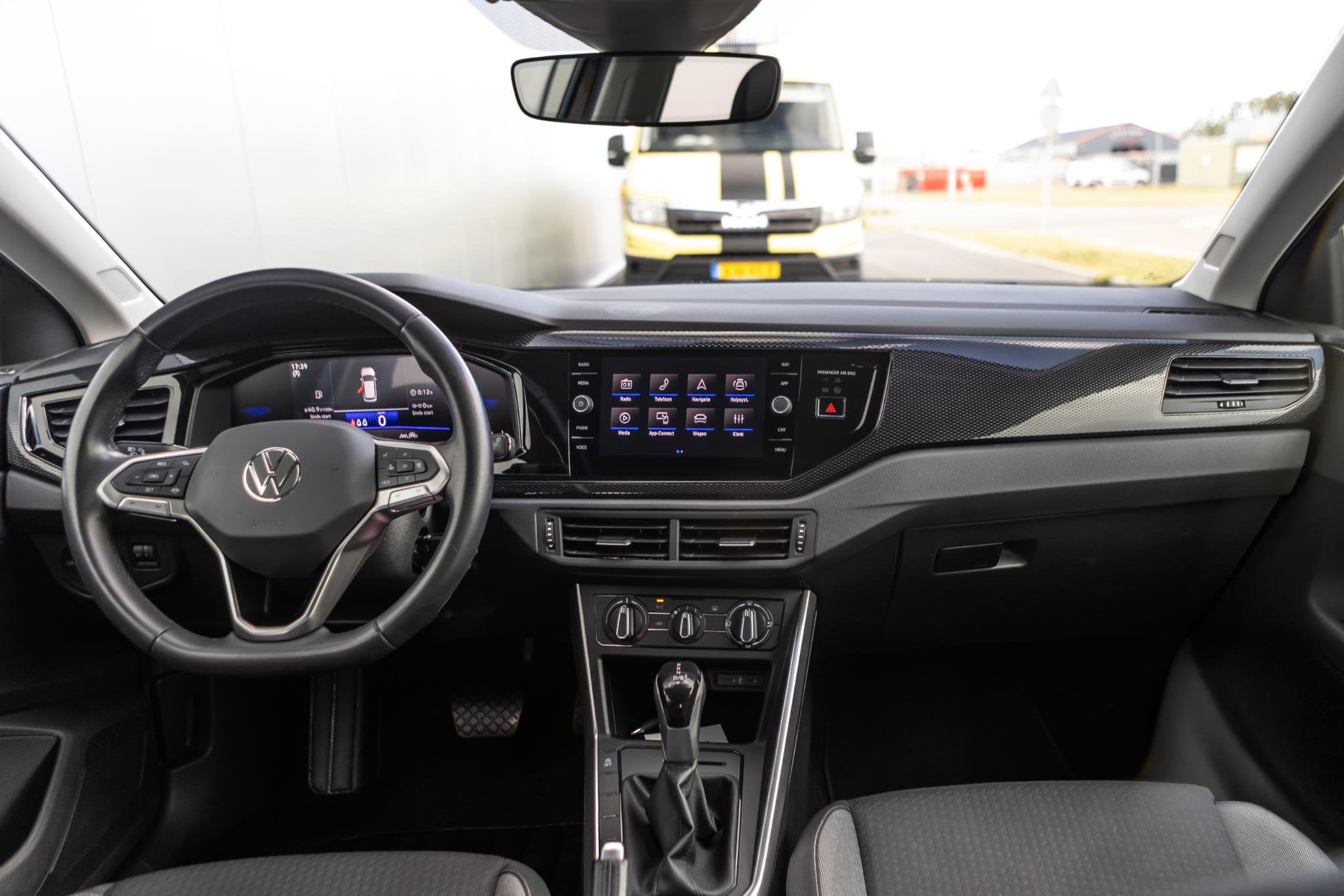 Foto 11 van Volkswagen Polo 1.0 TSI Life Edition
