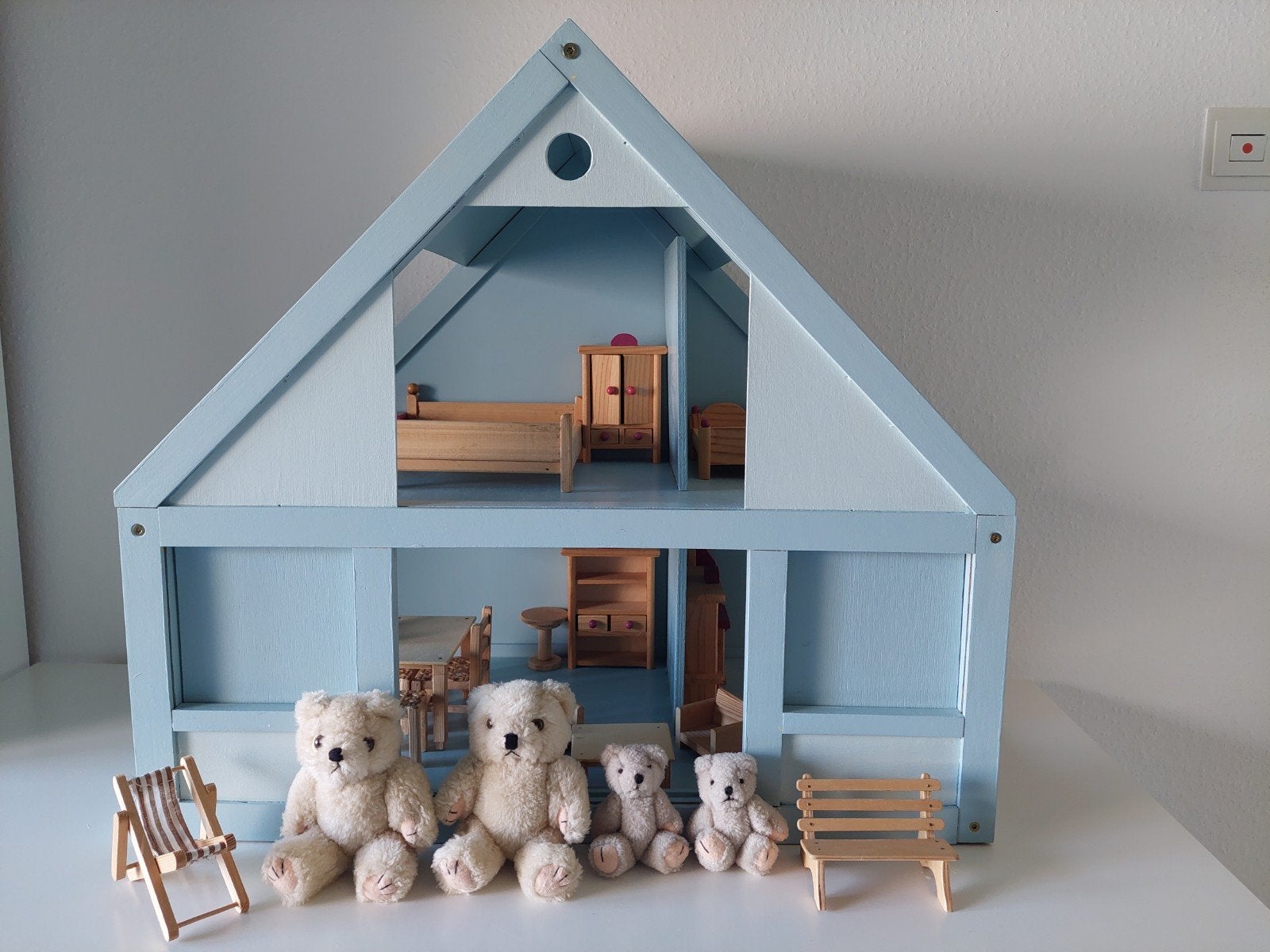 Beren/poppenhuis met meubels en schattige beertjes, Ophalen, Gebruikt, Poppenhuis