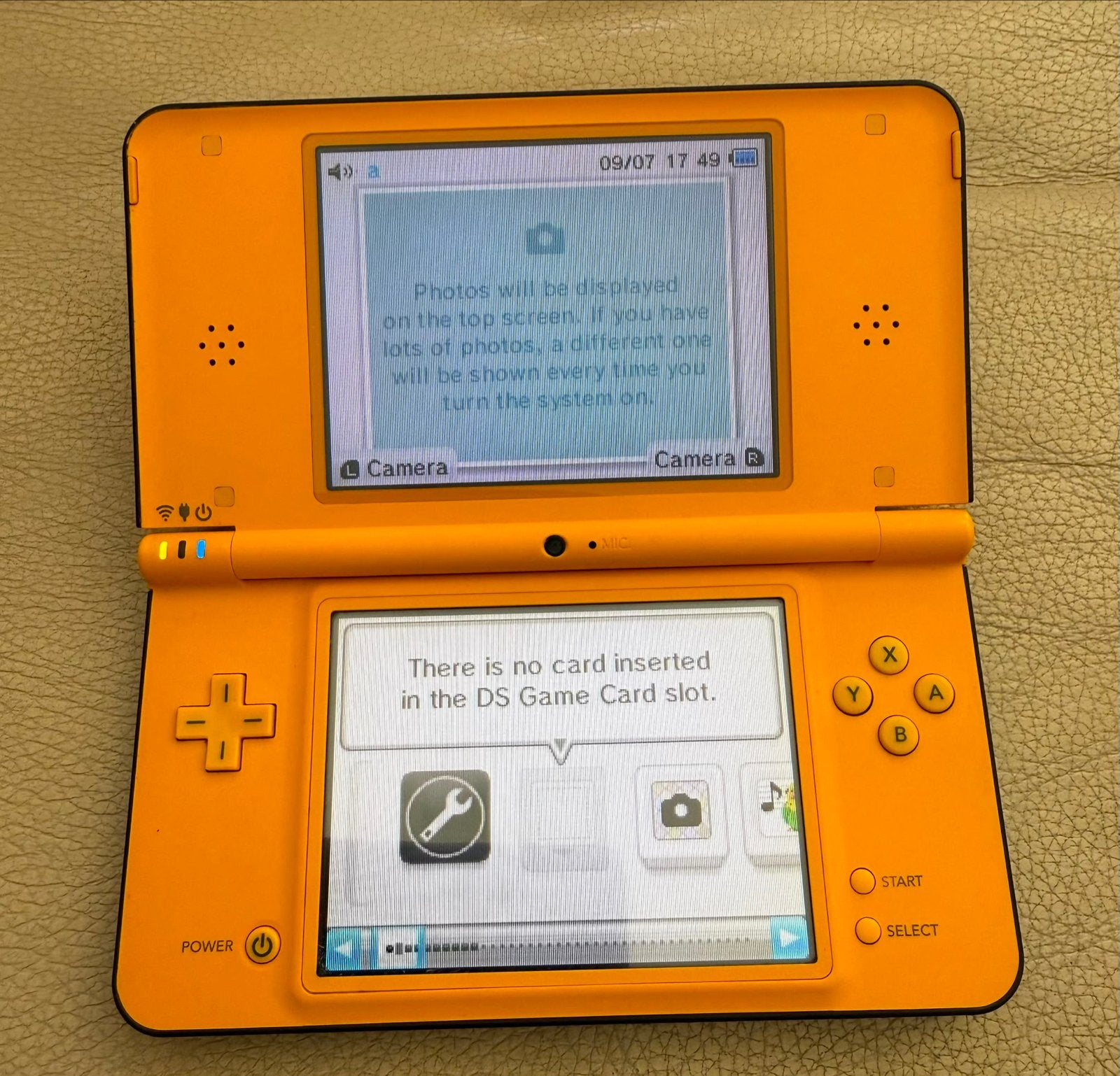 Nintendo DSi XL Geel met Dr. Kawashima's Brain Training, Ophalen, Dsi XL, Met games, Overige kleuren