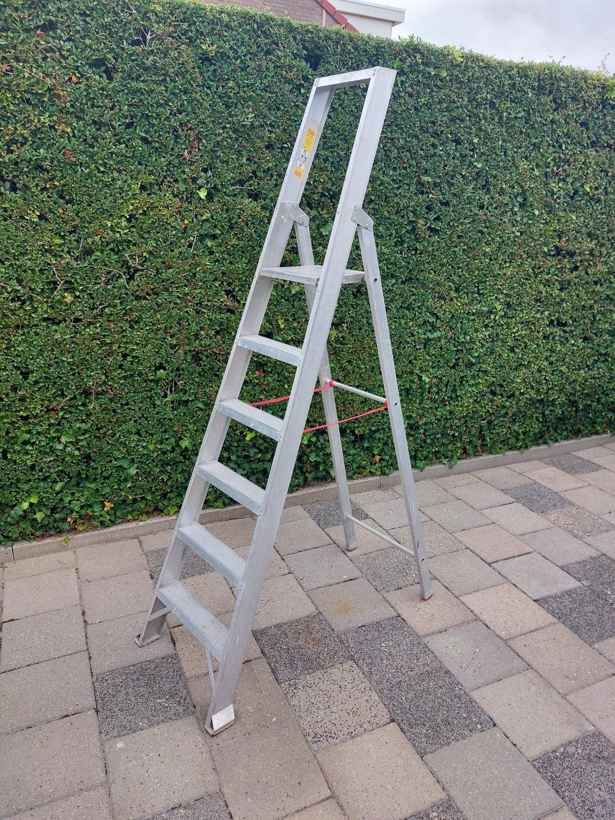 Stevige professionele Altrex trap, in prima staat., Ophalen, Minder dan 2 meter