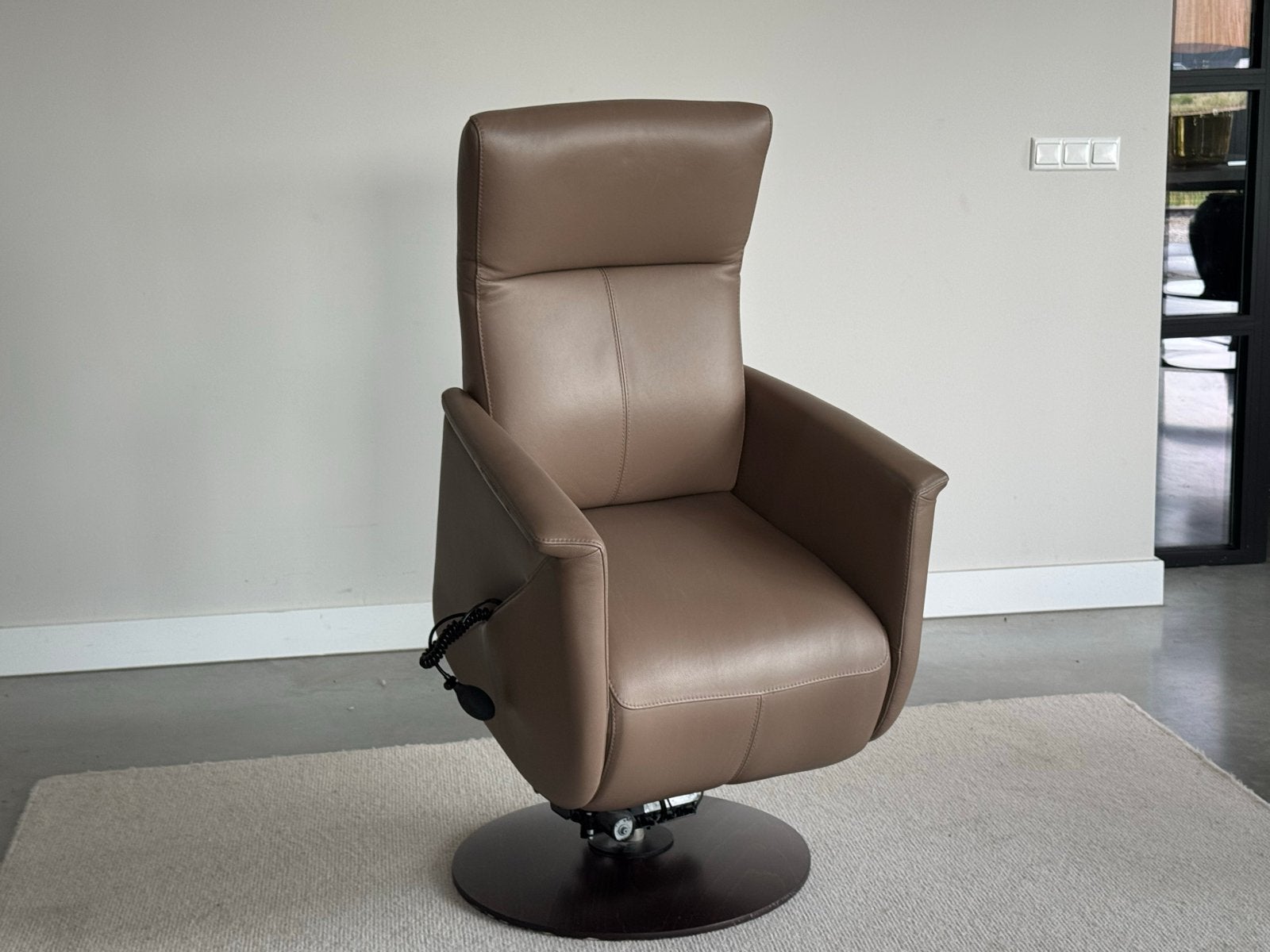 Prominent 'Monza' Sta-op Fauteuil | Maat S   Leer. Taupe, Huis en Inrichting, Stoelen, Overige kleuren, Leer, Ophalen of Verzenden