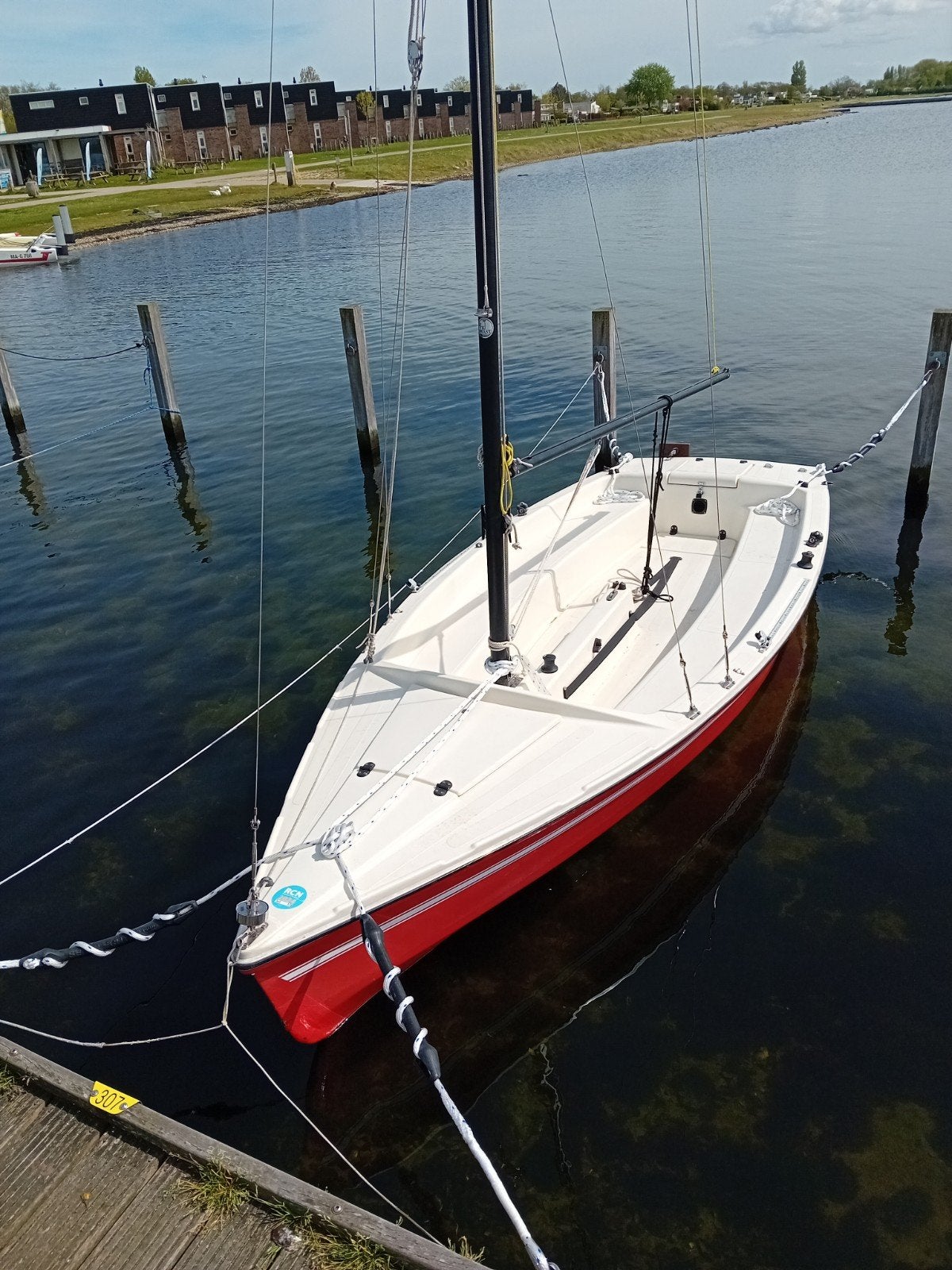 Flying Fish 2 Deluxe Zeilboot - klaar om te varen., Watersport en Boten, Ophalen, Gebruikt, Polyester, Benzine