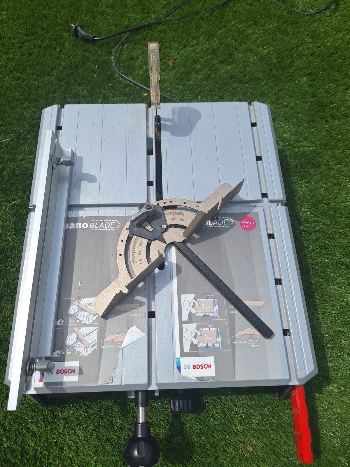 BOSCH tafelmacine te koop 140, Ophalen, 600 tot 1200 watt, Zo goed als nieuw, Afkortzaag