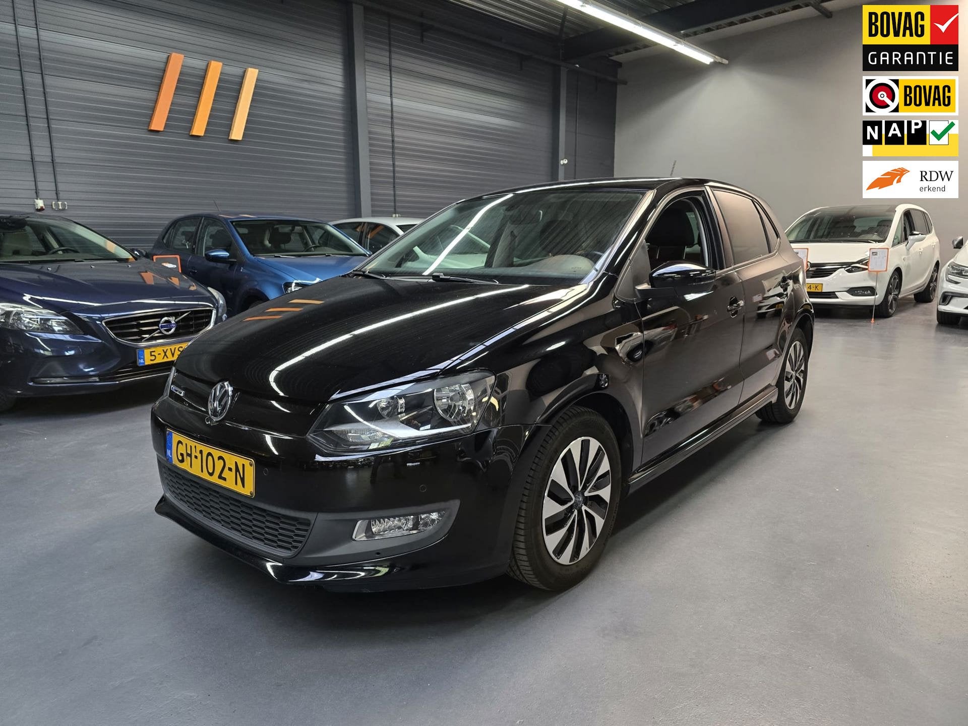 Volkswagen Polo 1.4 TDI Business CLIMATE PARKEERSENSOREN NAV, Voorwielaandrijving, Euro 6, 580 kg, Zwart