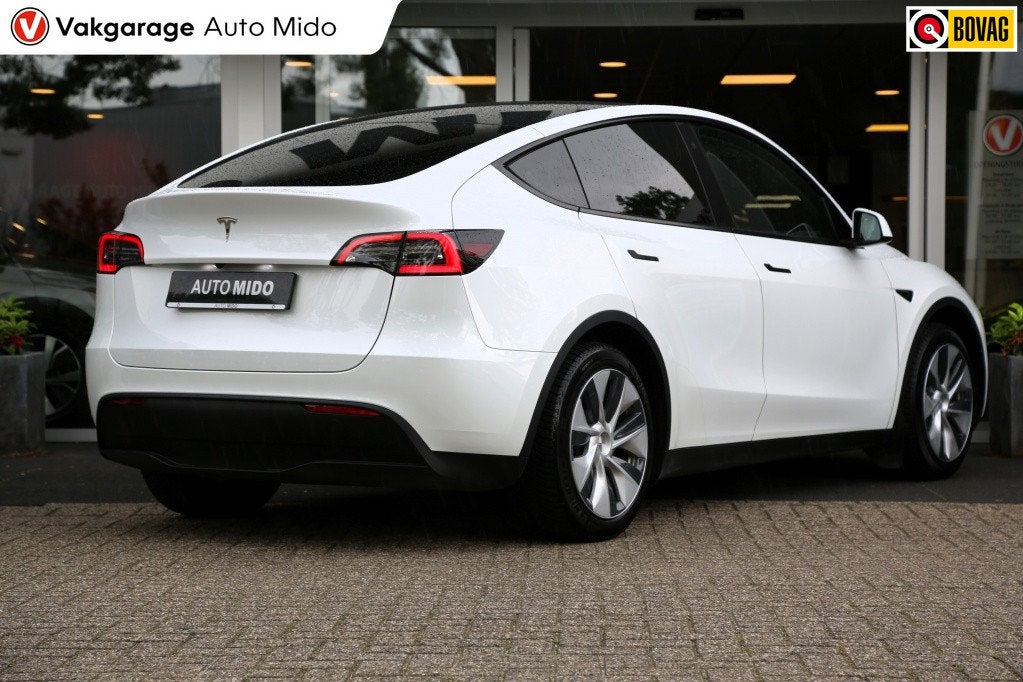 Tesla Model Y RWD 58 kWh | 1e eigenaar | All-season banden, 0 cilinders, Gebruikt, Zwart, Wit