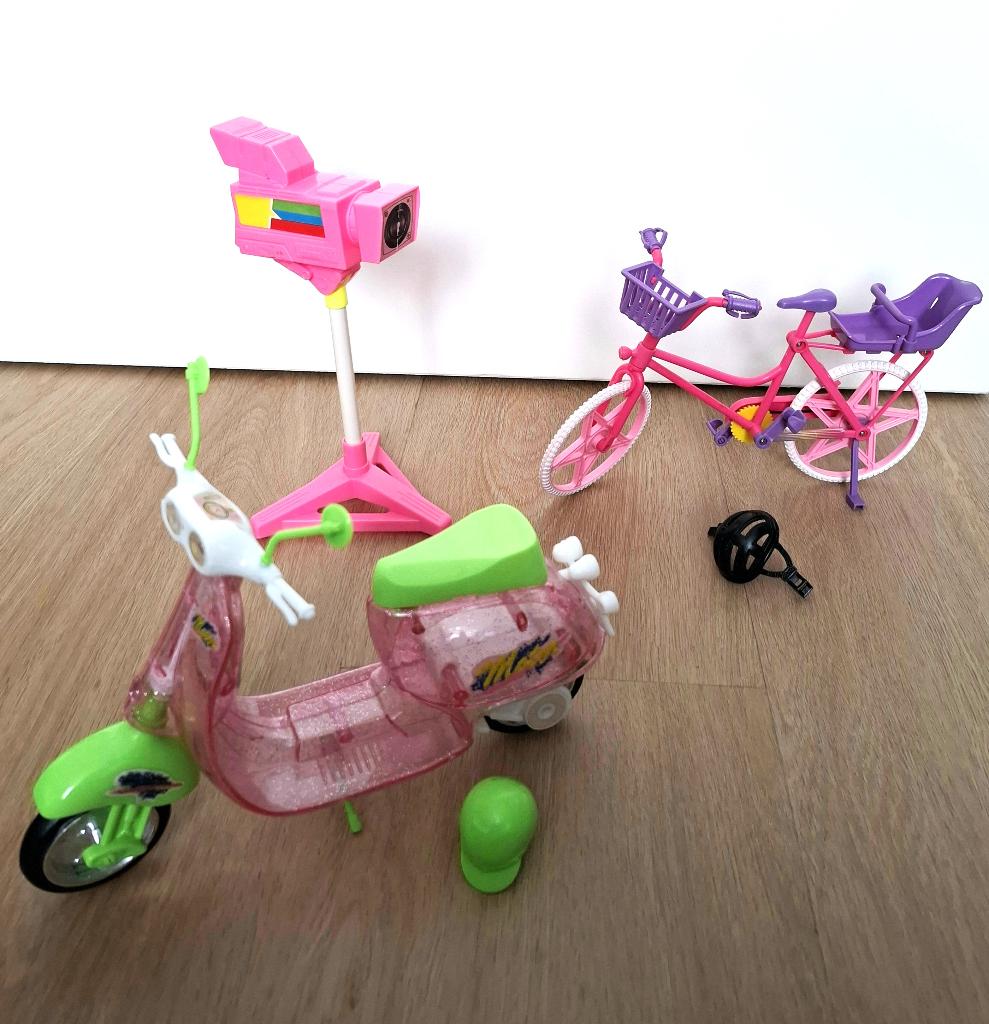 voor Barbie Scooter, Fiets en een Studio film camera, Ophalen of Verzenden, Barbie