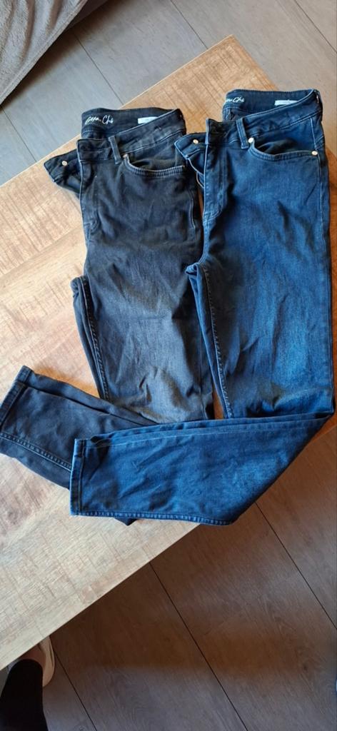 Spijkerbroeken cottonclub blauw en zwart W29 L30, Overige kleuren, Ophalen of Verzenden, Zo goed als nieuw, W28 - W29 (confectie 36)