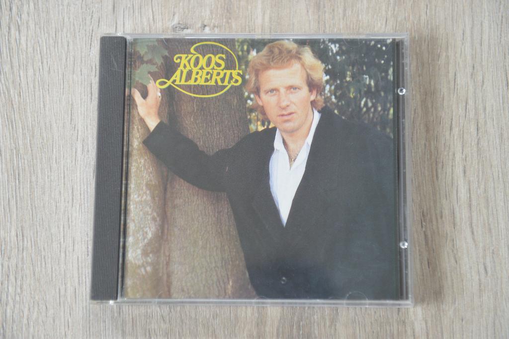 KOOS ALBERTS -- KOOS ALBERTS ( DEBUT ALBUM ), Cd's en Dvd's, Cd's | Nederlandstalig, Zo goed als nieuw, Levenslied of Smartlap