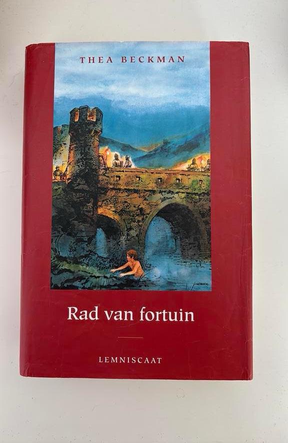 Rad van Fortuin - Thea Beckman (hardcover met stofomslag), Boeken, Ophalen of Verzenden, Zo goed als nieuw