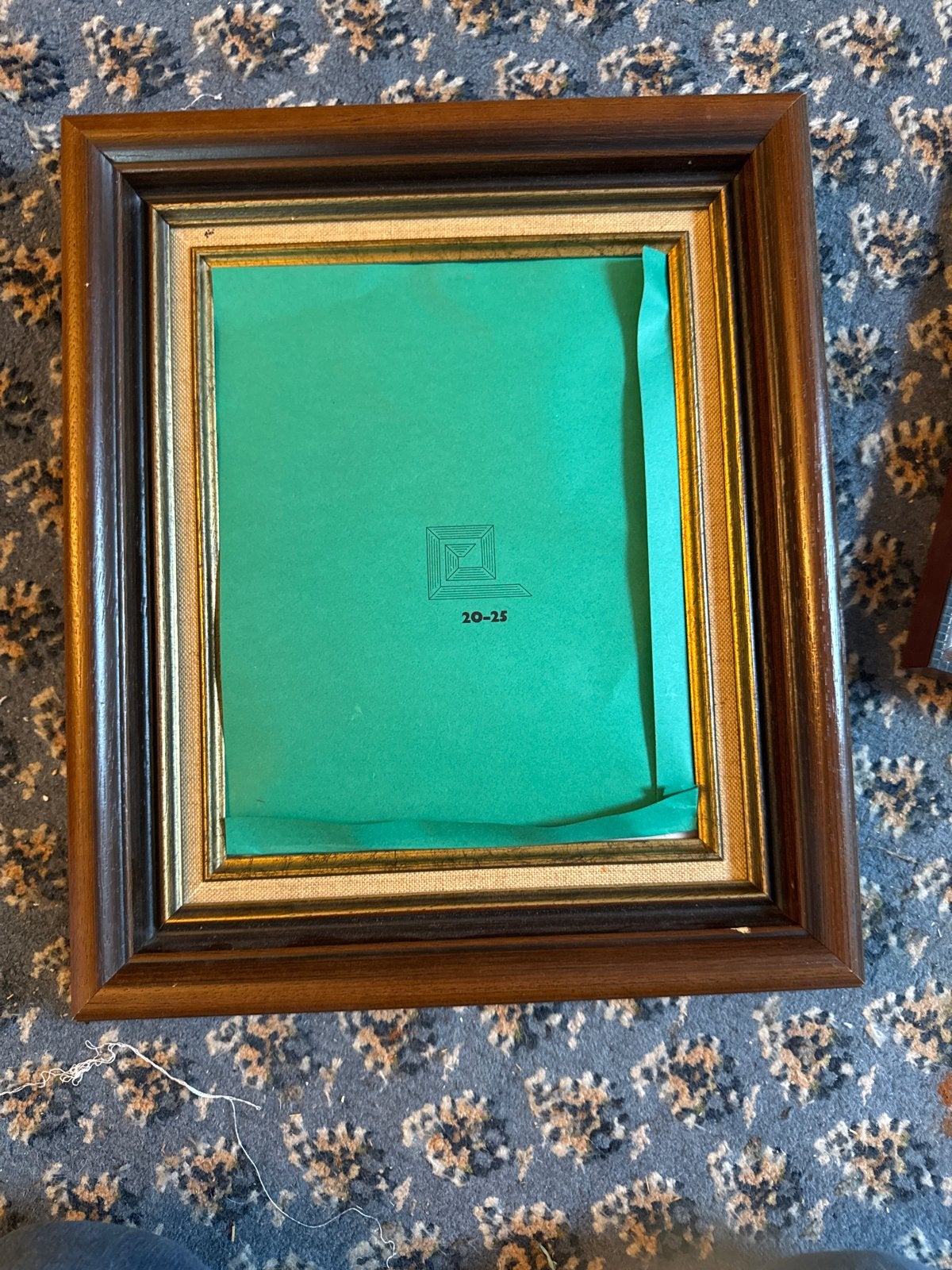 Klassieke houten fotolijst met gouden accenten, Bruin, Gebruikt, Met sierrand, Ophalen of Verzenden