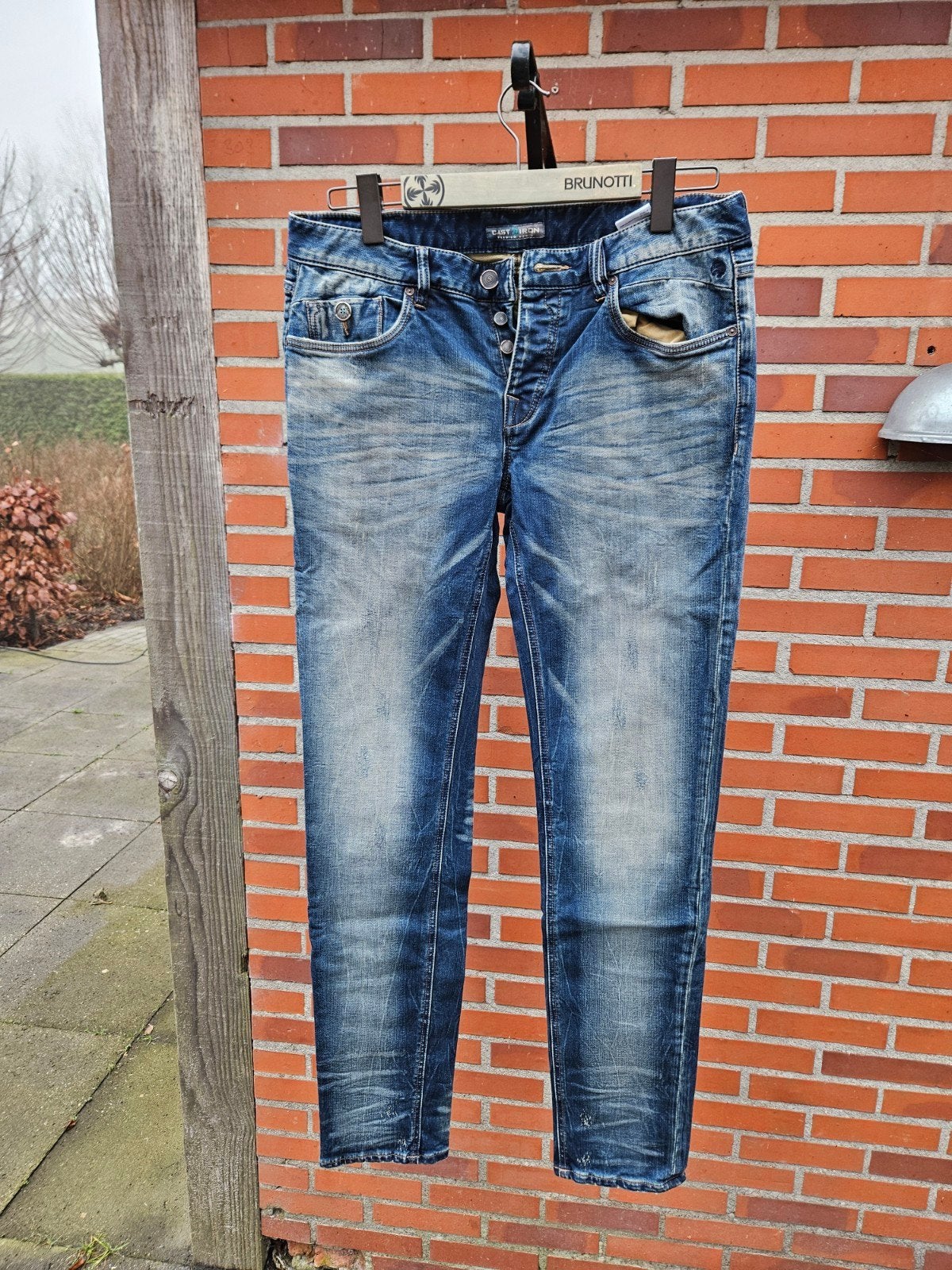 Prachtige hr.jean,  Cast Iron, zgan 32/34 €15,0, Blauw, W32 (confectie 46) of kleiner, Ophalen of Verzenden, Zo goed als nieuw