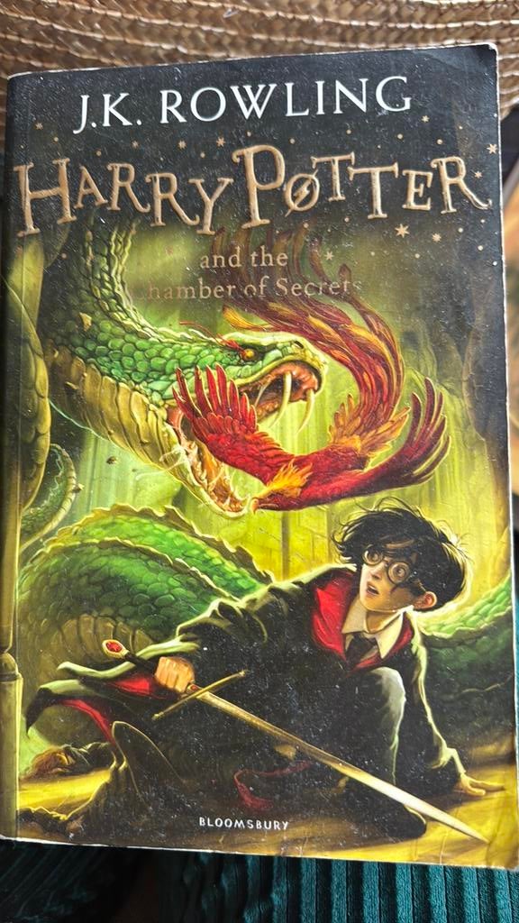 J.K. Rowling - Harry Potter and the Chamber of Secrets, Ophalen of Verzenden, Gelezen, J.K. Rowling