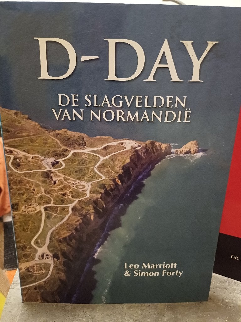 D-DAY, Boeken, Ophalen of Verzenden, Tweede Wereldoorlog, Zo goed als nieuw, Overige onderwerpen