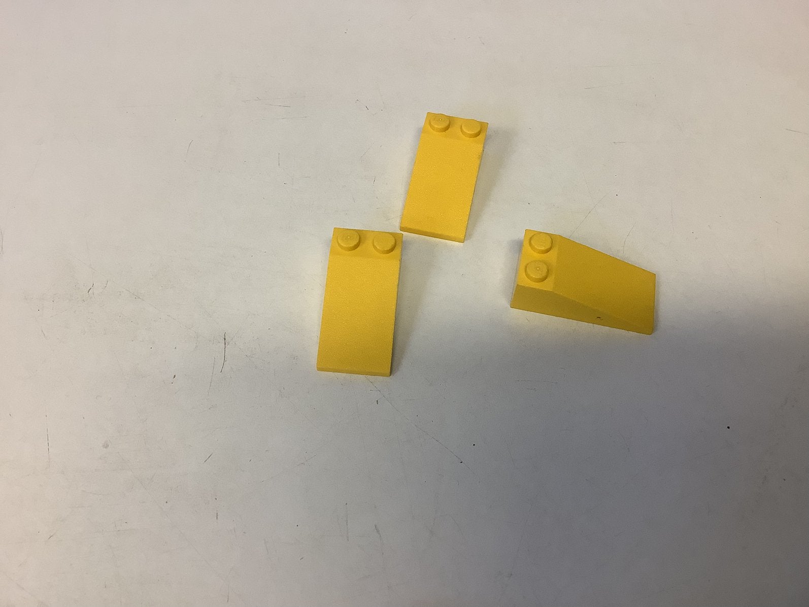 Lego dakpan 18 4x2 geel, Ophalen of Verzenden, Gebruikt, Losse stenen, Lego