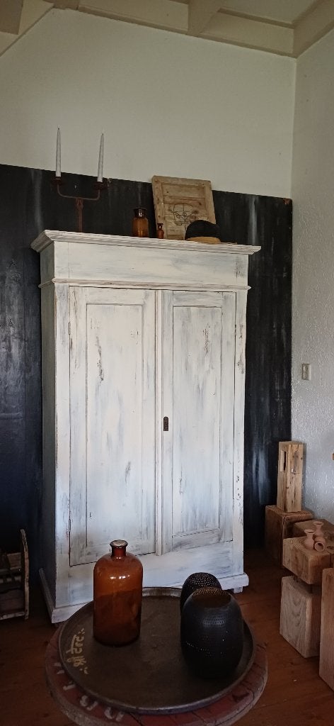 Mooi brocante kastje, Ophalen