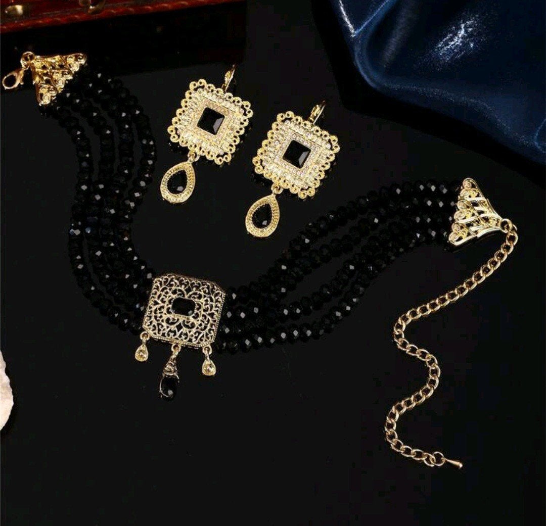 Elegante Zwarte Kralen Ketting en Oorbellen Set, Overige materialen, Zwart, Nieuw, Ophalen