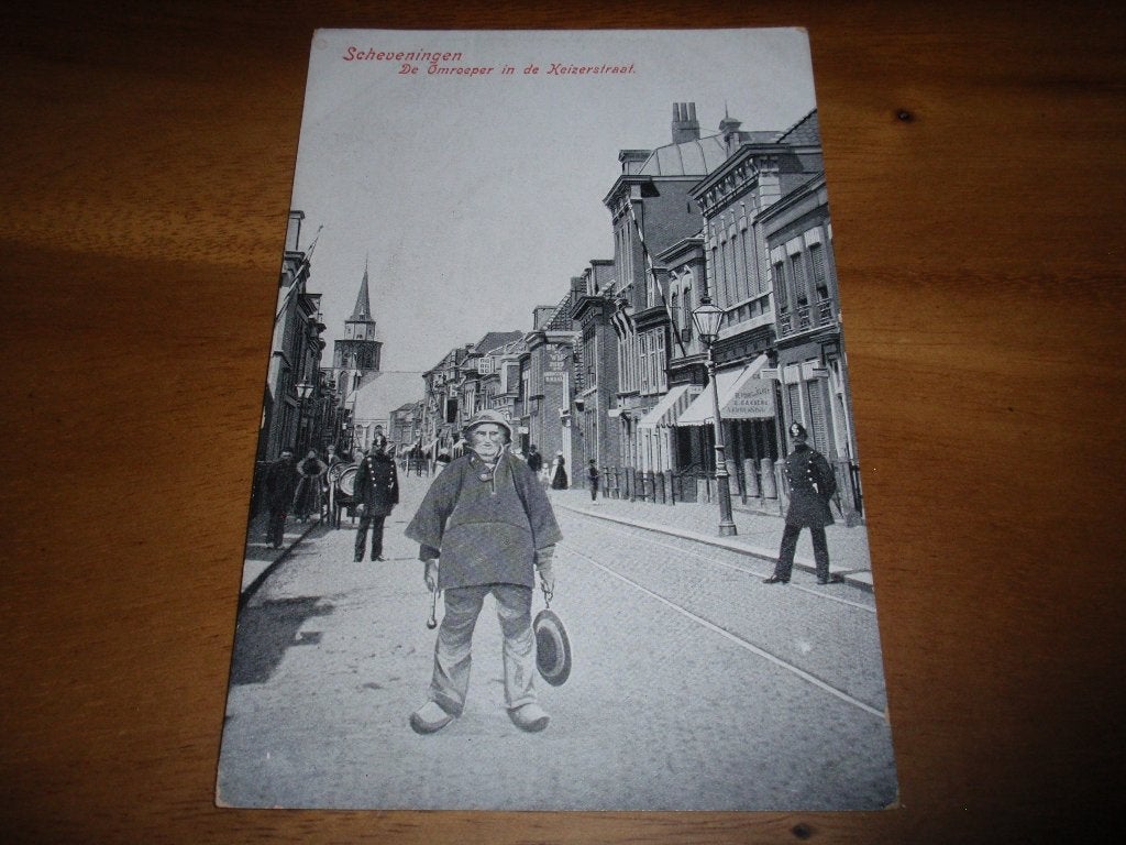 Scheveningen De Omroeper in de Keizerstraat Politie, Verzenden, Voor 1920, Ongelopen, Zuid-Holland