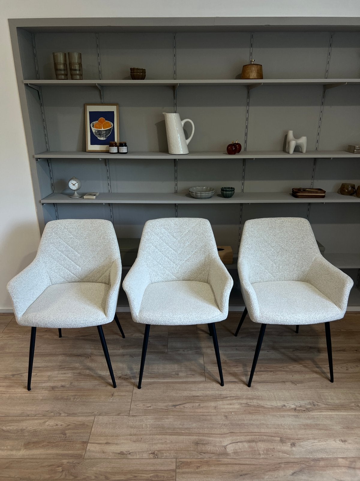 3 witte bouclé eetkamerstoelen – nieuw, Huis en Inrichting, Ophalen, Wit, Nieuw, Vier