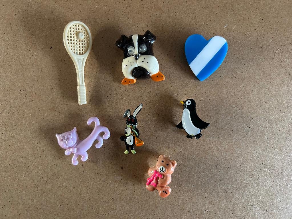 7 verschillende vinted broches, Ophalen, Zo goed als nieuw, Overige kleuren, Overige materialen