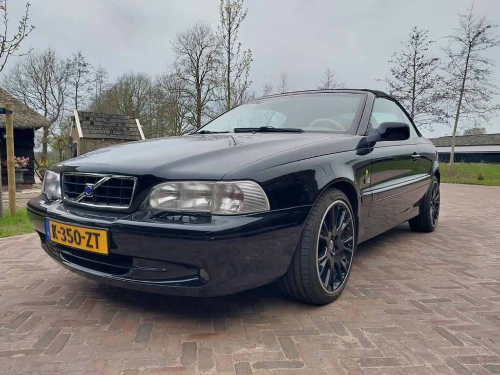 Volvo C70 2.4 T Cabrio AUT 2002 Zwart, C70, Beige, 4 stoelen, Zwart