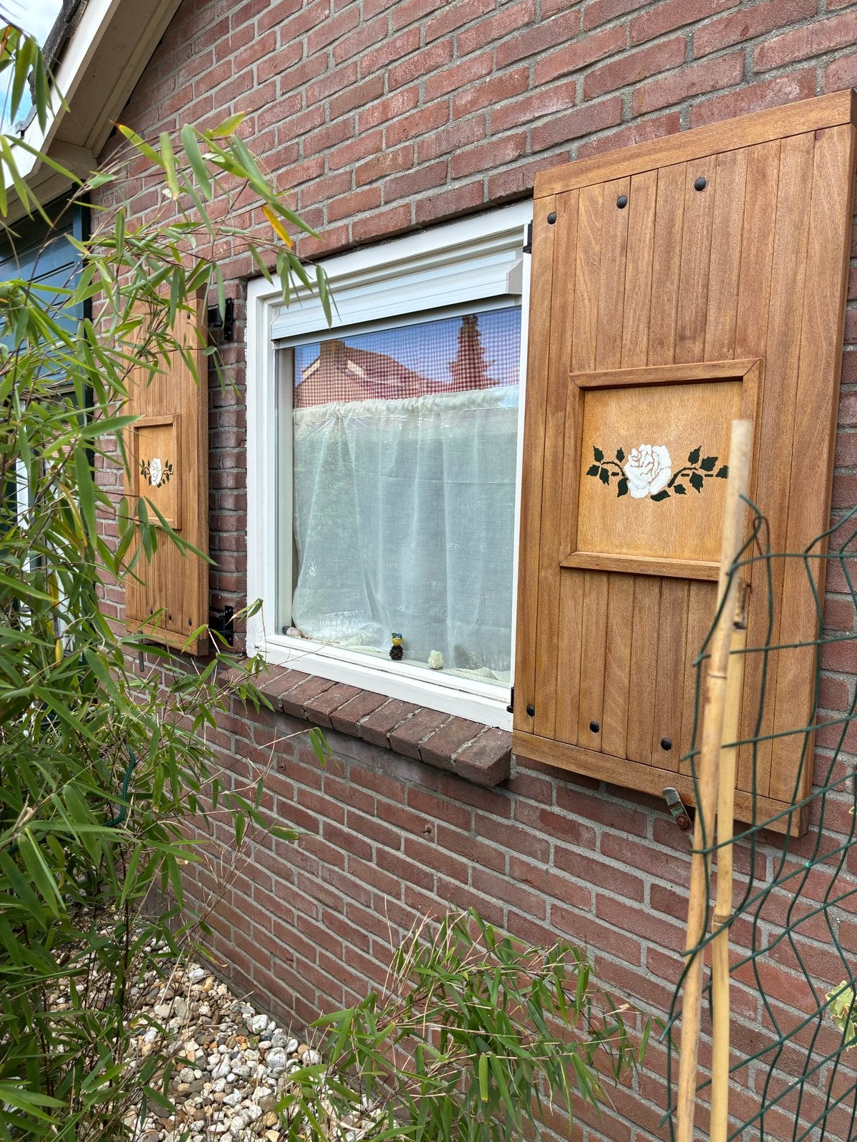 Hardhouten luiken-zonwering, Ophalen, Zo goed als nieuw, 160 cm of meer, 80 tot 120 cm