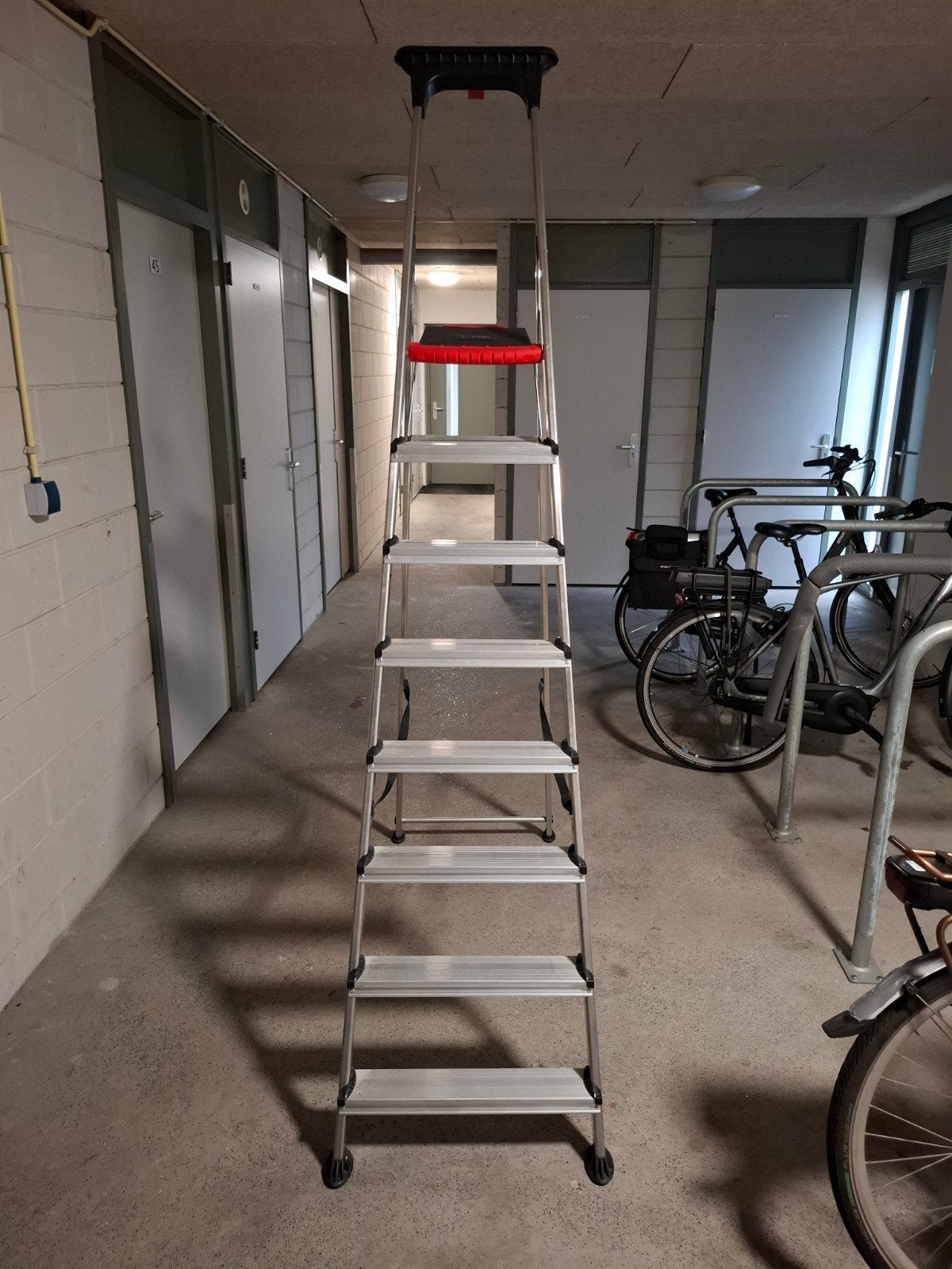 Altrex Double Decker trap, Ophalen, Zo goed als nieuw, Minder dan 2 meter