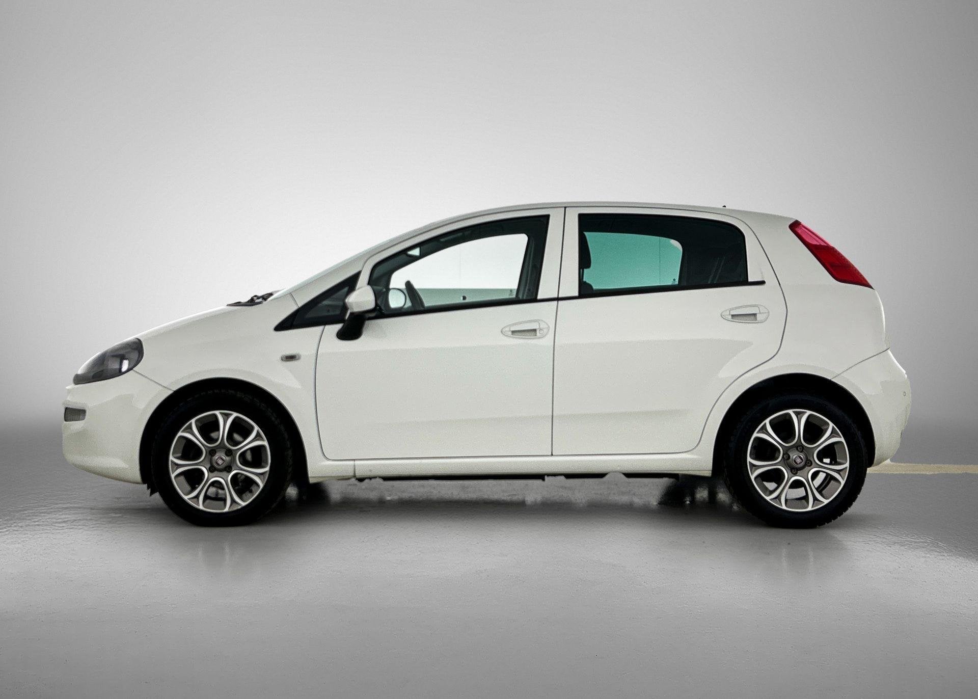 Fiat Punto Evo 0.9 TwinAir Sempre | Parkeersensoren | Naviga, Voorwielaandrijving, 12 maanden, Gebruikt, Euro 6
