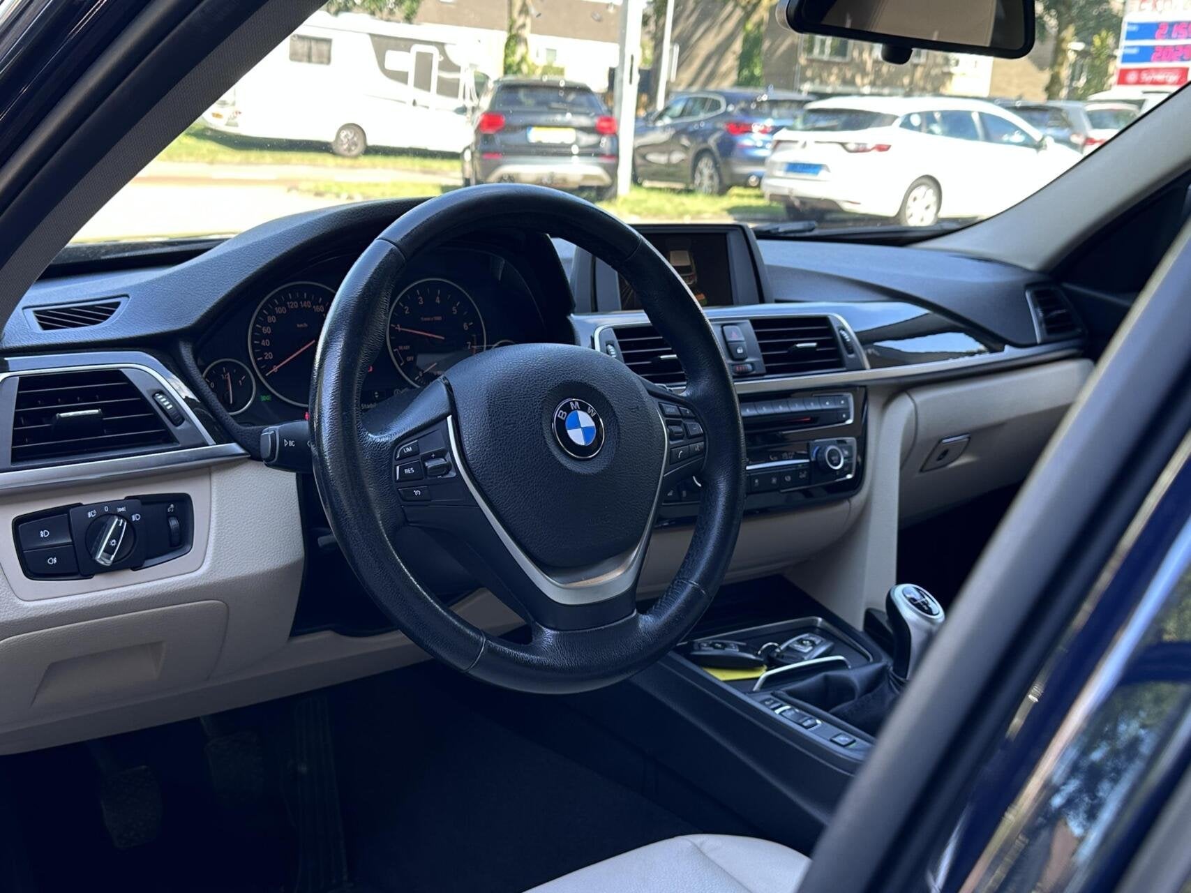 BMW 3-serie Touring 318i Luxury Led, Leer, Climat, Pdc, Trek, Gebruikt, Euro 6, Met garantie (alle), Blauw