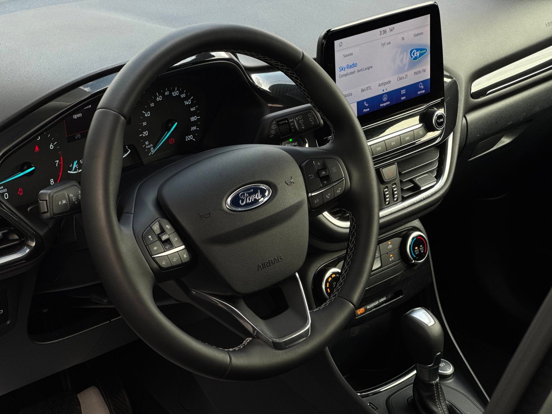 Ford Puma 1.0 EcoBoost Hybrid Titanium // Automaat // CarPla, Dealer onderhouden, 125 pk, Origineel Nederlands, Hybride Elektrisch/Benzine