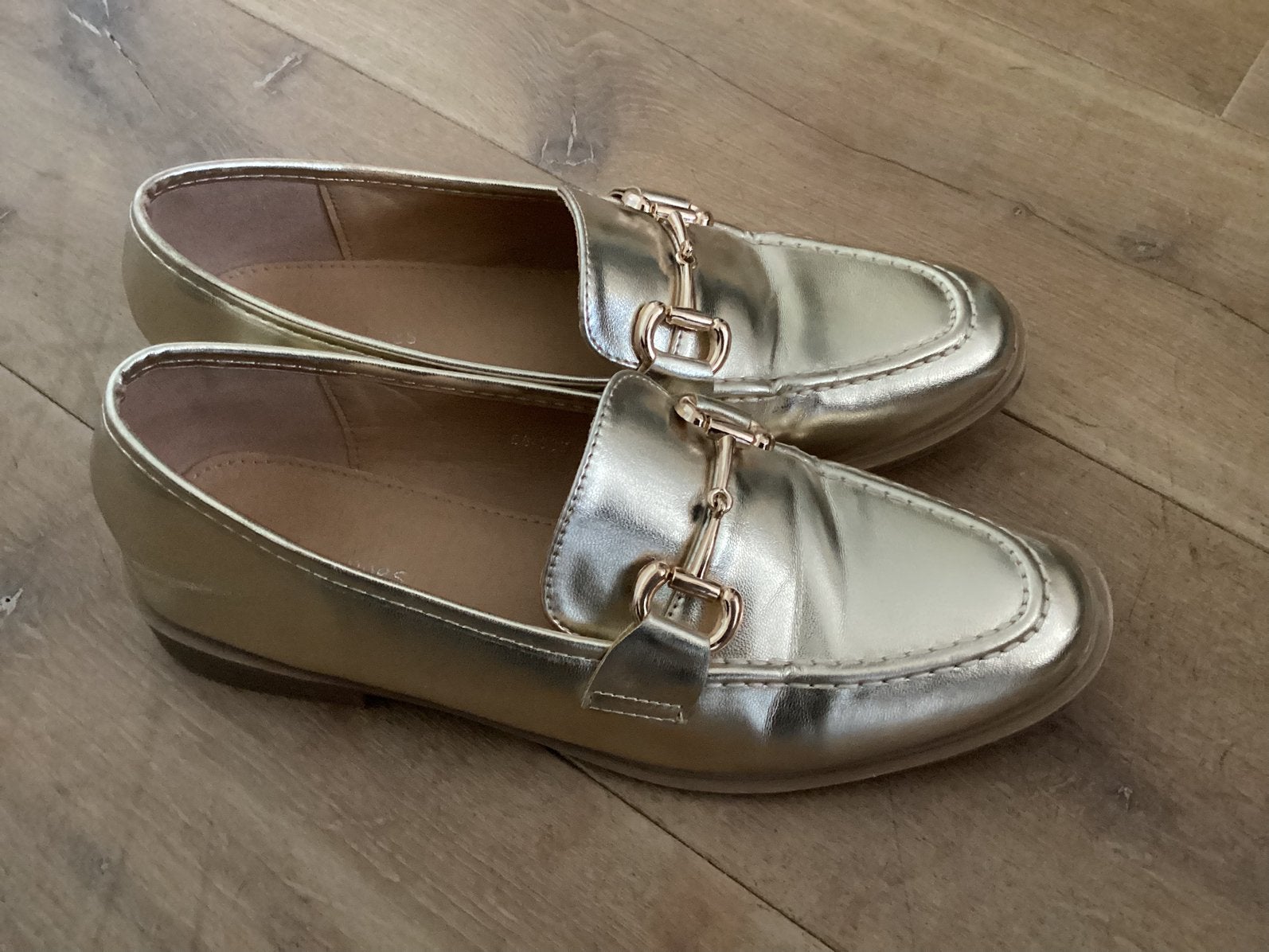 Gouden instappers van Lucky Shoes, maat 39, Ophalen of Verzenden, Zo goed als nieuw, Overige kleuren, Instappers