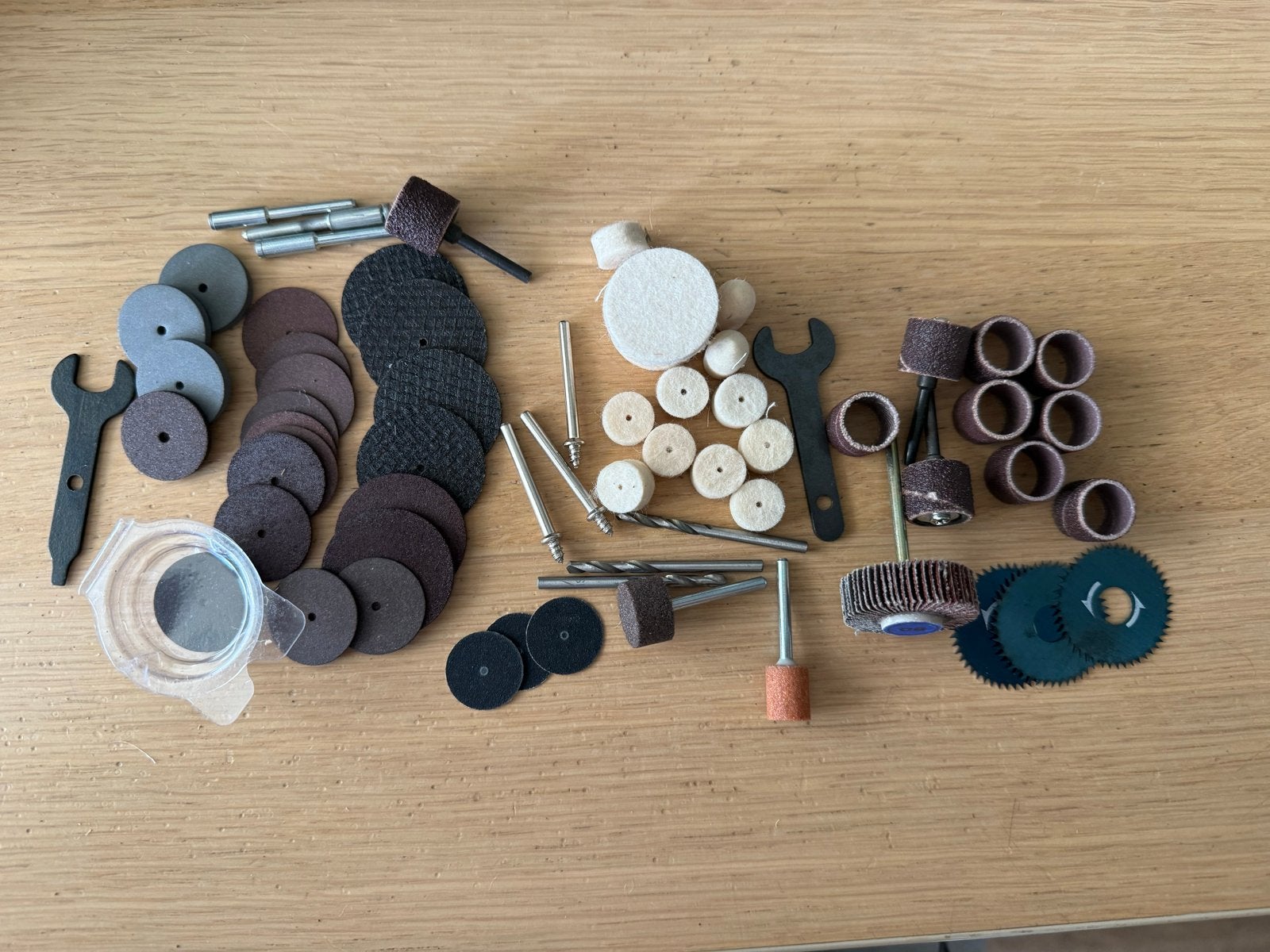 Dremel opzet gereedschap set - Nieuw en compleet, Ophalen of Verzenden, Nieuw, Multitool, Overige merken
