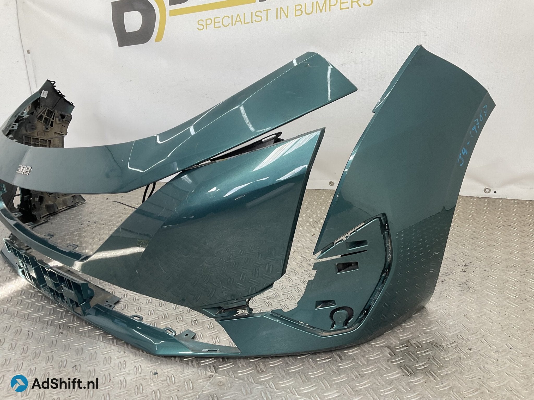 BUMPER Peugeot 308 2022-2025 9838074780 Voorbumper J4-19767, Bumper