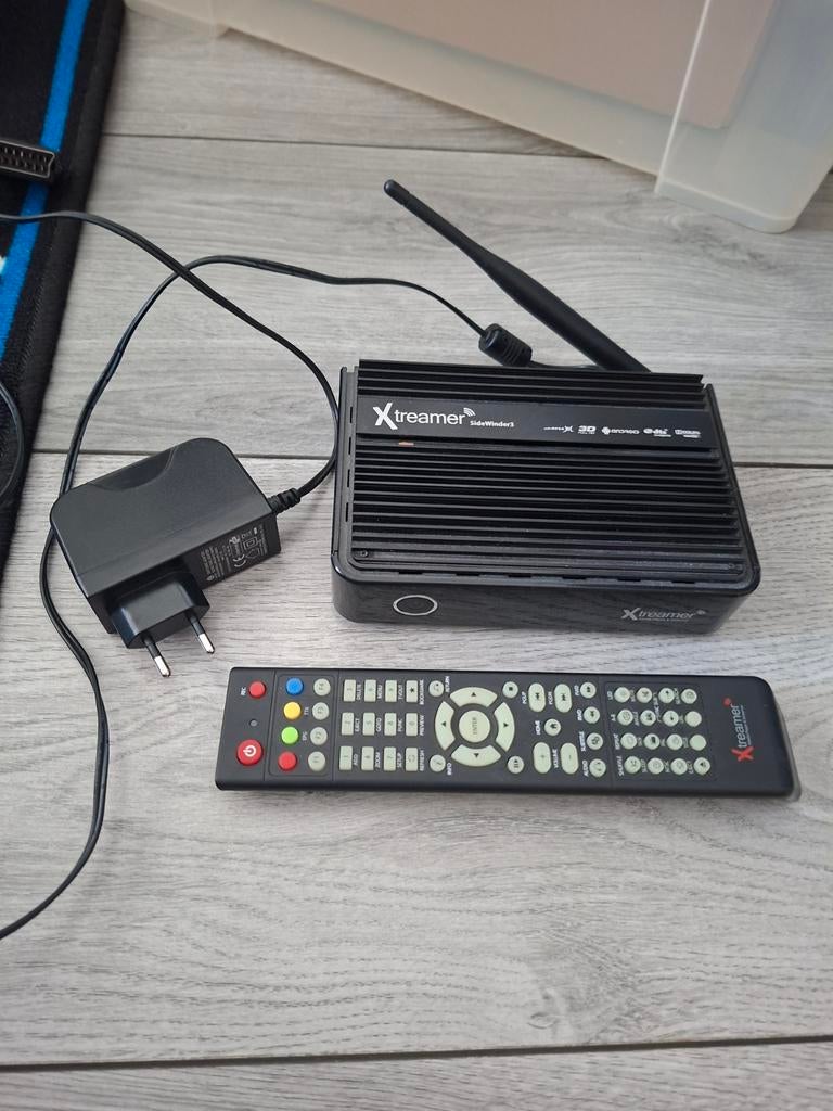 Xtreamer SideWinder3 Multimedia Speler met Afstandsbediening, Audio, Tv en Foto, Mediaspelers, Ophalen of Verzenden, Gebruikt