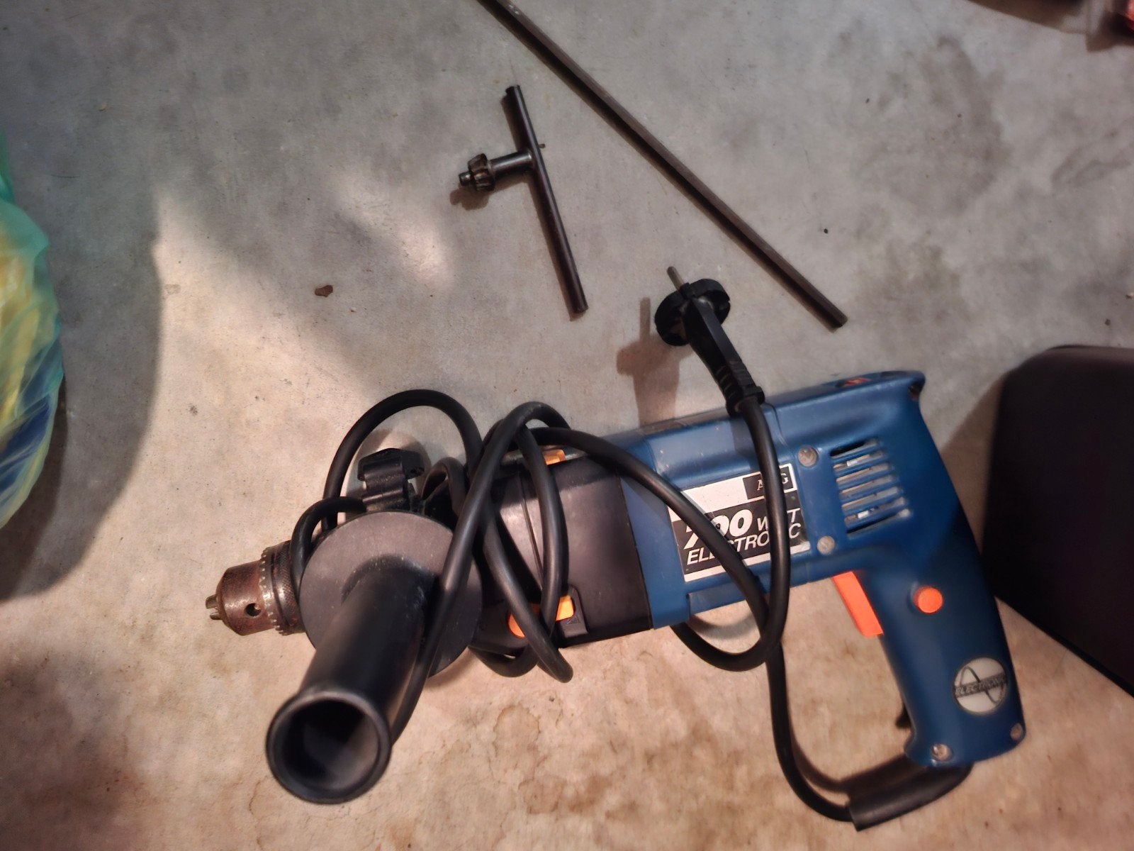 Boormachine 700W, Ophalen, Gebruikt, 600 watt of meer, Boormachine