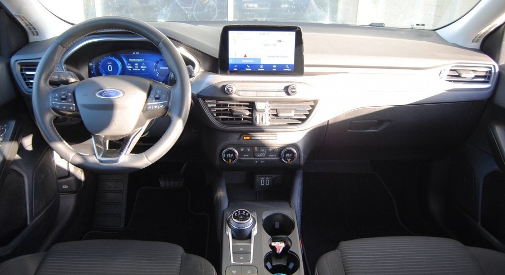 Ford FOCUS Wagon 1.0 EcoB. Tit. XBns || Trekhaak | Apple Car, 1328 kg, 125 pk, Gebruikt, Origineel Nederlands