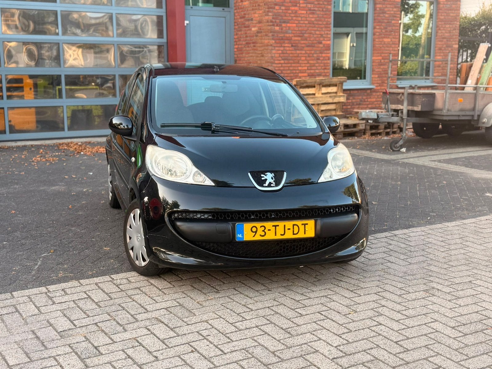 Peugeot 107 1.0 12V 3DR 2-TRONIC 2006 Zwart, Auto's, Origineel Nederlands, Bedrijf, 998 cc, 23 €/maand