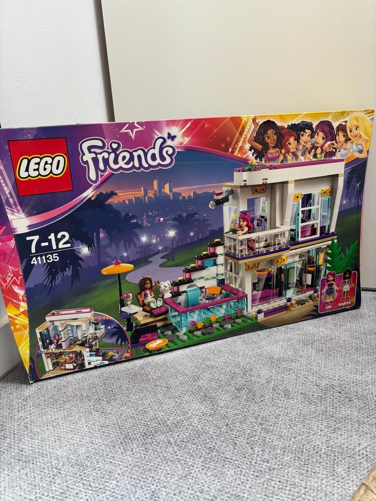 LEGO Friends Popsterrenhuis van Livi (41135), Lego, Friends, Ophalen of Verzenden, Zo goed als nieuw