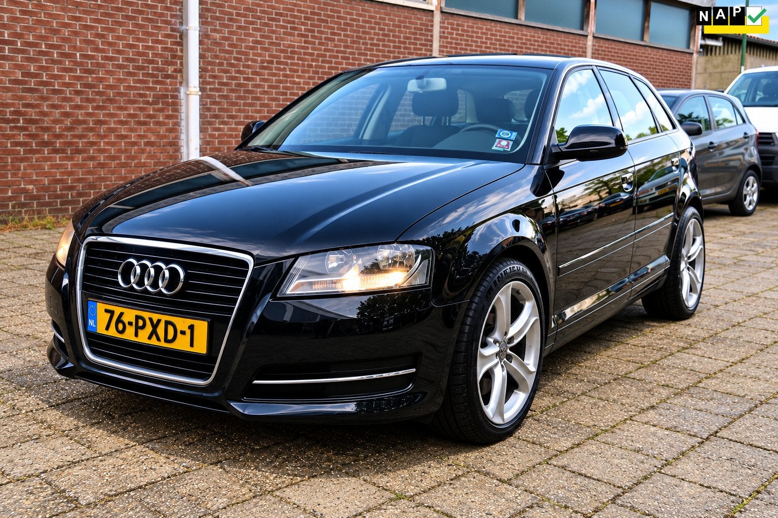 Audi A3 Sportback 1.6 TDI Attraction Business Edition *Rijkl, Auto's, Voorwielaandrijving, Euro 5, Stof, Gebruikt