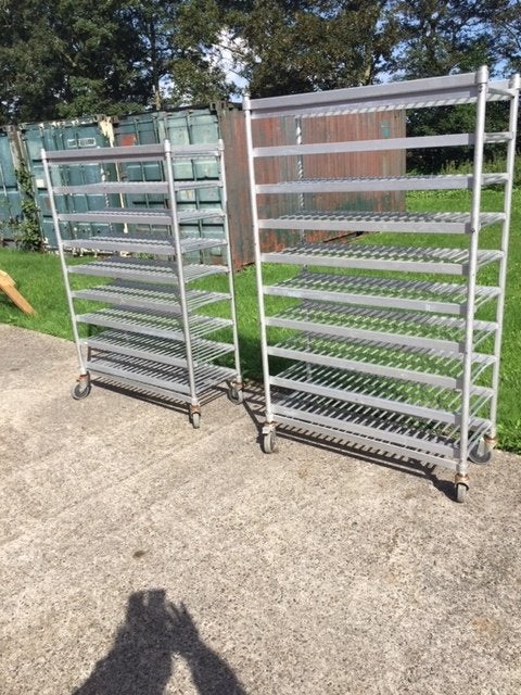 2 aluminium koelcel etage/stelling wagens met veel legborden, Ophalen, Gebruikt