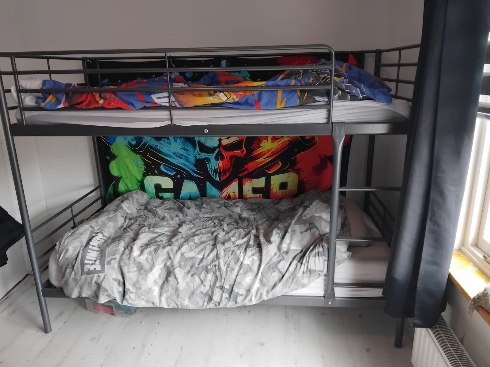 Stevig metalen stapelbed - Ideaal voor kinderkamer, Ophalen of Verzenden, Zo goed als nieuw, Stapelbed
