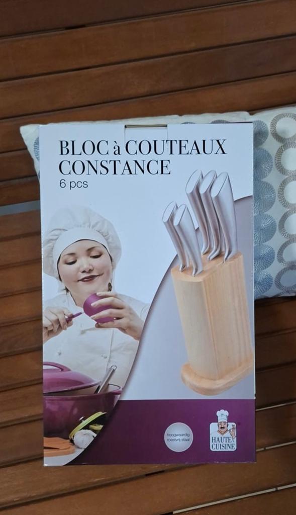 Nieuw messenset/blok– 6 delig –Haute Cuisine -roestvrijstaal, Overige materialen, Ophalen of Verzenden, Zo goed als nieuw, Bord(en)